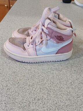 Kids High-Top Sneakers in Pink and White with Classic Wing Emblem